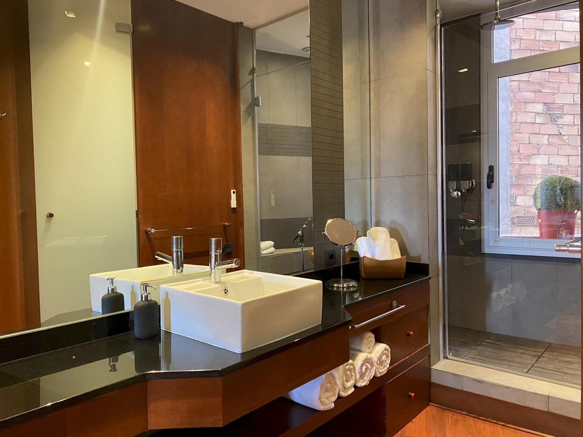 Luminous Designer Loft Style Eixample Views By Myrentalhost Barcelona