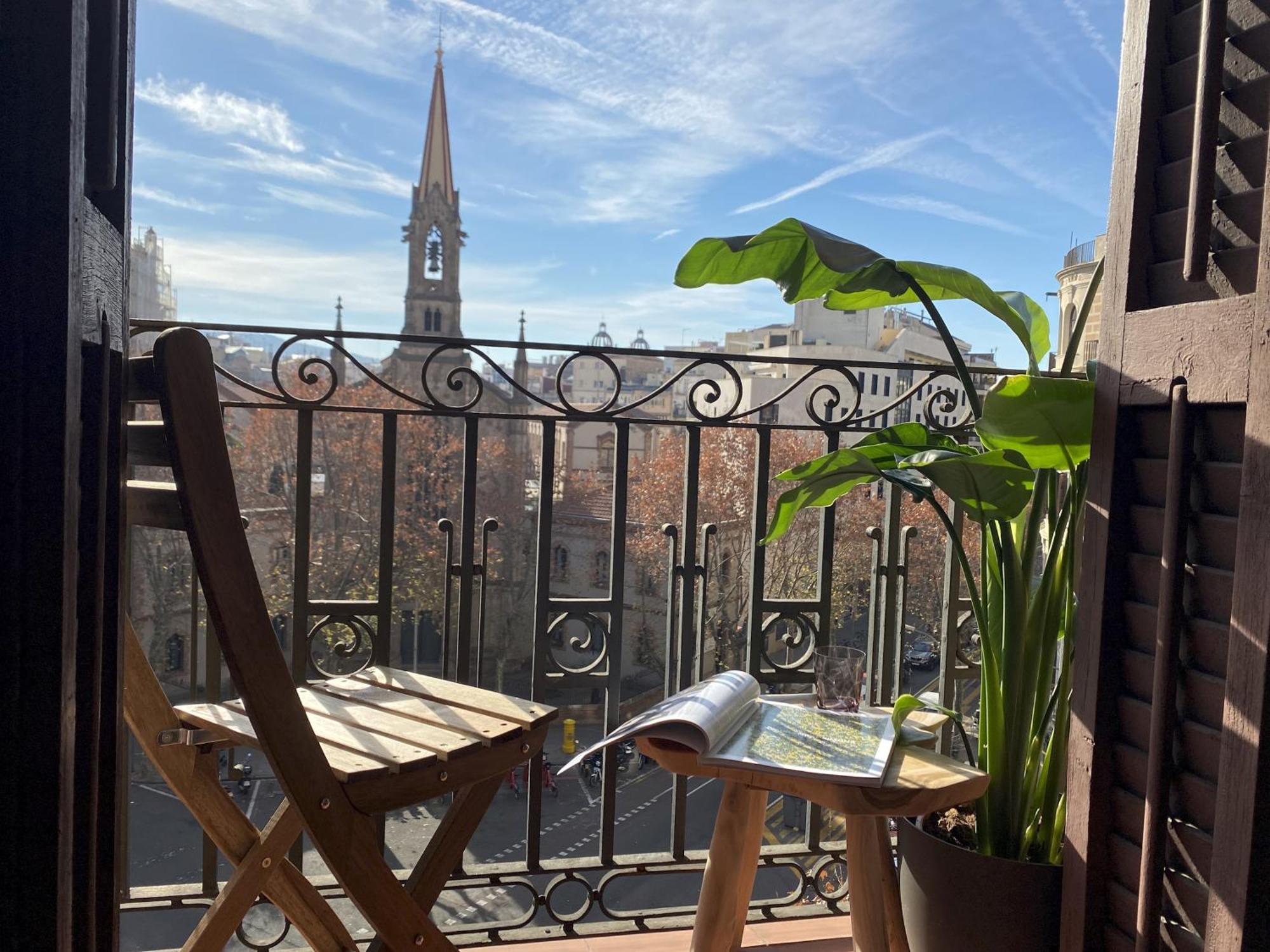 Luminous Designer Loft Style Eixample Views By Myrentalhost Barcelona